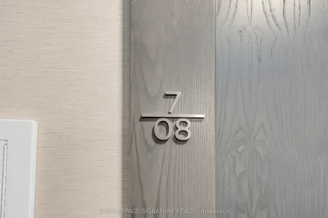 7 Mabelle Avenue Toronto ON M9A 4X7