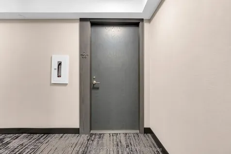 7 Mabelle Avenue Toronto ON M9A 4X7