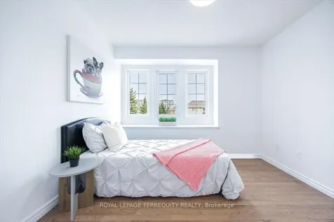 5030 Heatherleigh Avenue Mississauga ON L5V 2G7