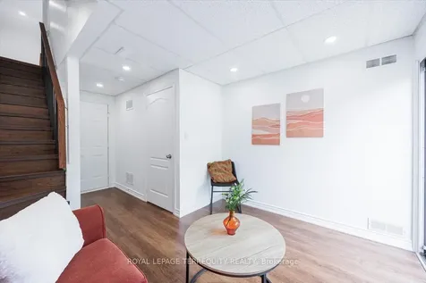 5030 Heatherleigh Avenue Mississauga ON L5V 2G7