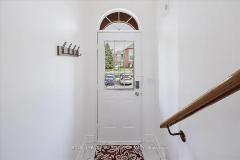 5030 Heatherleigh Avenue Mississauga ON L5V 2G7