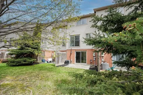 5030 Heatherleigh Avenue Mississauga ON L5V 2G7