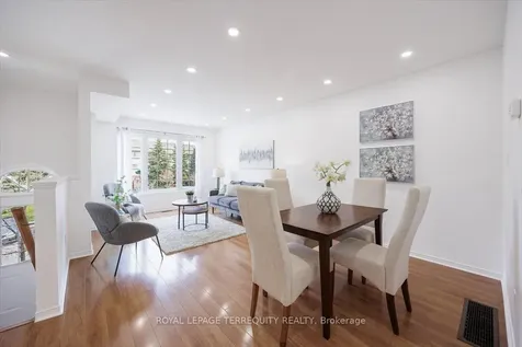 5030 Heatherleigh Avenue Mississauga ON L5V 2G7