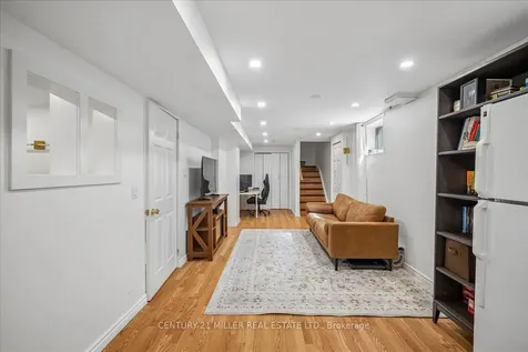 421 Levanna Lane Oakville ON L6H 6B8