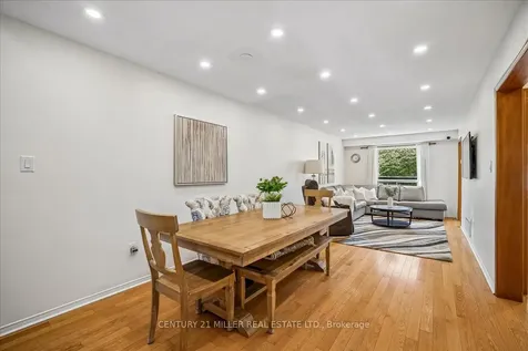 421 Levanna Lane Oakville ON L6H 6B8