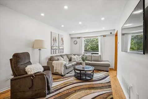 421 Levanna Lane Oakville ON L6H 6B8