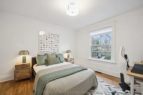 518 Hager Avenue Burlington ON L7S 1P3