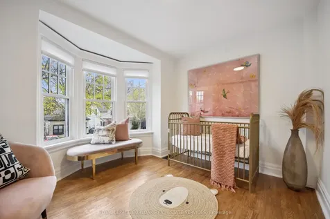518 Hager Avenue Burlington ON L7S 1P3