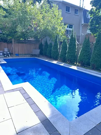 518 Hager Avenue Burlington ON L7S 1P3