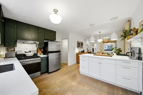 5 Norval Street Toronto ON M6N 3Z1