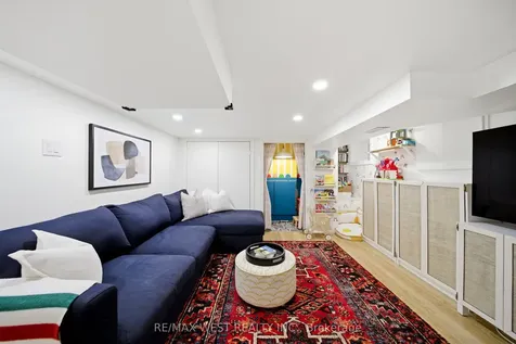 5 Norval Street Toronto ON M6N 3Z1