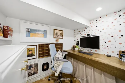 5 Norval Street Toronto ON M6N 3Z1