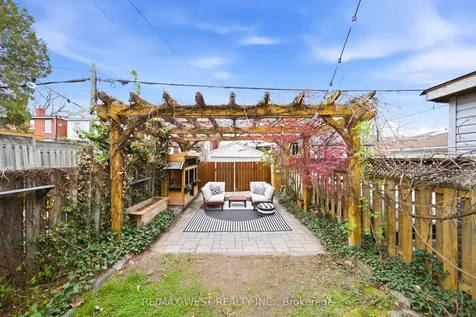 5 Norval Street Toronto ON M6N 3Z1