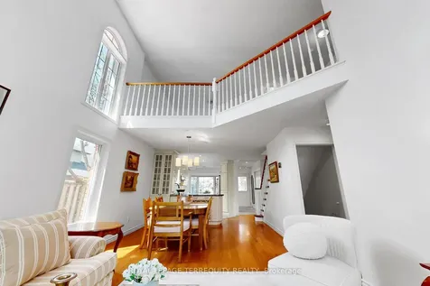 3076 Lakeshore Road W Oakville ON L6L 1J2