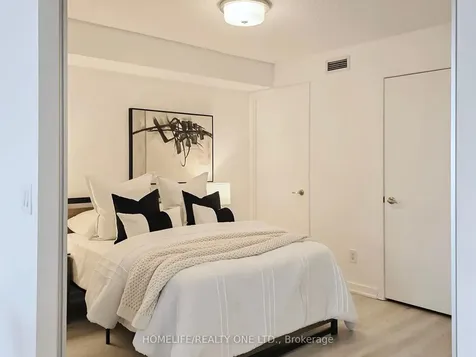38 Joe Shuster Way Toronto ON M6K 0A5