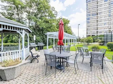 310 Mill Street S Brampton ON L6Y 3B1