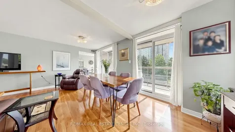 156 Enfield Place Mississauga ON L5B 4L8