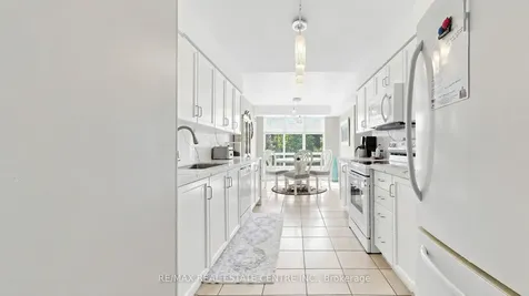 156 Enfield Place Mississauga ON L5B 4L8