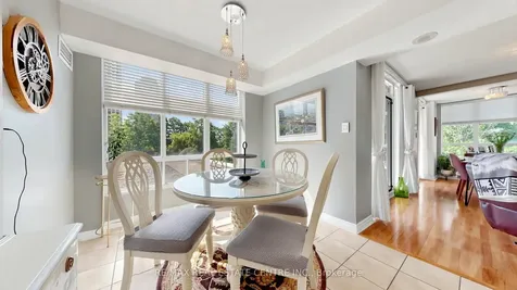 156 Enfield Place Mississauga ON L5B 4L8