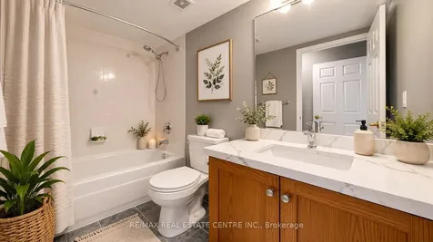 156 Enfield Place Mississauga ON L5B 4L8