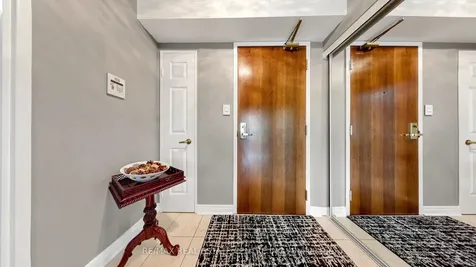 156 Enfield Place Mississauga ON L5B 4L8