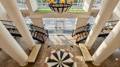 156 Enfield Place Mississauga ON L5B 4L8