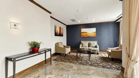 156 Enfield Place Mississauga ON L5B 4L8