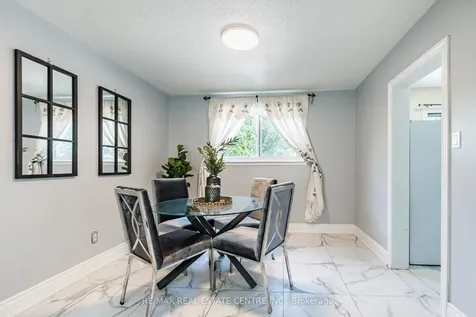 20 Earnscliffe Circle Brampton ON L6T 2B2