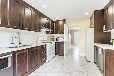 20 Earnscliffe Circle Brampton ON L6T 2B2