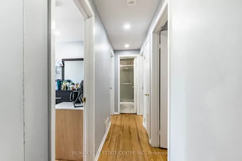 20 Earnscliffe Circle Brampton ON L6T 2B2
