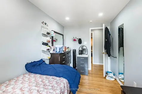 20 Earnscliffe Circle Brampton ON L6T 2B2