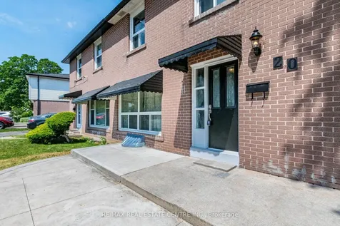 20 Earnscliffe Circle Brampton ON L6T 2B2
