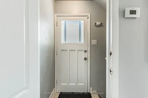 20 Earnscliffe Circle Brampton ON L6T 2B2