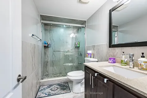 20 Earnscliffe Circle Brampton ON L6T 2B2