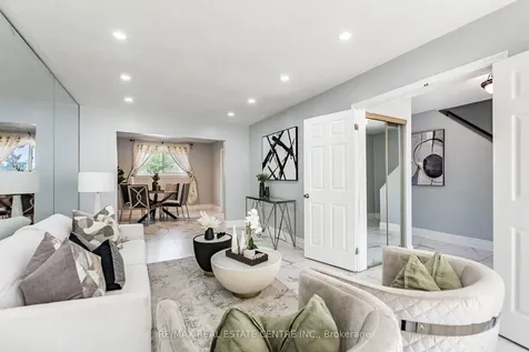 20 Earnscliffe Circle Brampton ON L6T 2B2