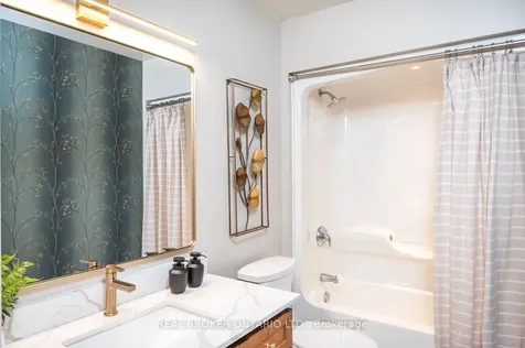 12 Kingsley Road Halton Hills ON L7J 2Z5