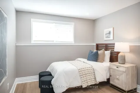 12 Kingsley Road Halton Hills ON L7J 2Z5
