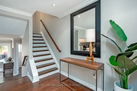 2100 Worthington Drive Oakville ON L6L 1E3