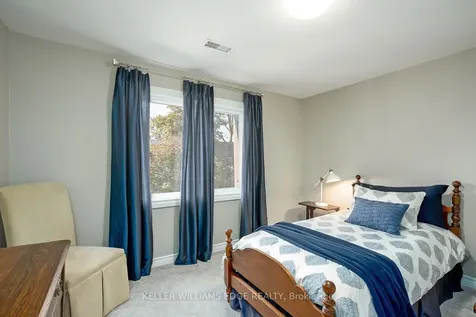2100 Worthington Drive Oakville ON L6L 1E3