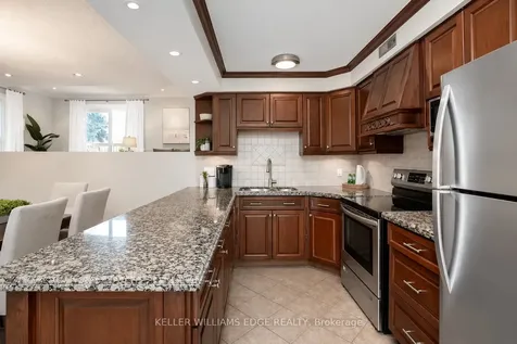 2100 Worthington Drive Oakville ON L6L 1E3