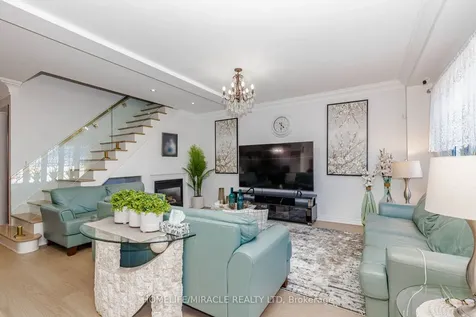 3339 Crompton Crescent Mississauga ON L5B 4C7