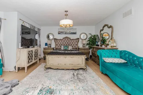 3339 Crompton Crescent Mississauga ON L5B 4C7