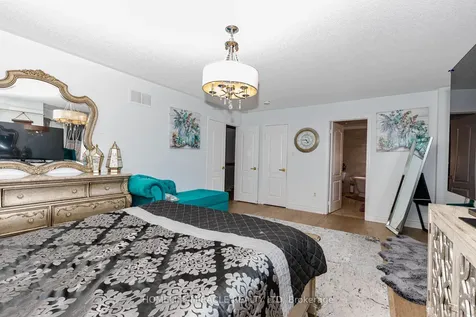 3339 Crompton Crescent Mississauga ON L5B 4C7