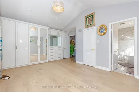 3339 Crompton Crescent Mississauga ON L5B 4C7