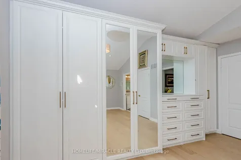 3339 Crompton Crescent Mississauga ON L5B 4C7