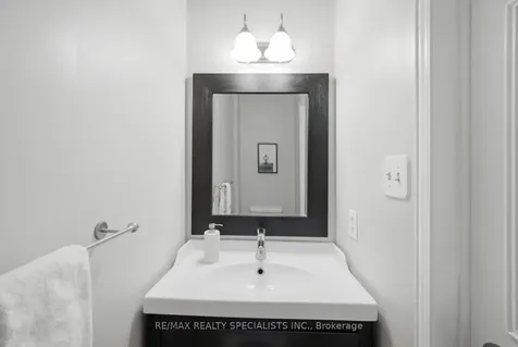 3051 Plum Tree Court Mississauga ON L5N 4X6