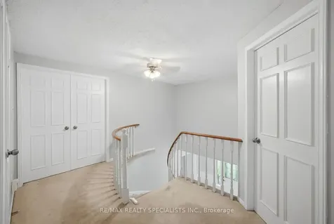 3051 Plum Tree Court Mississauga ON L5N 4X6