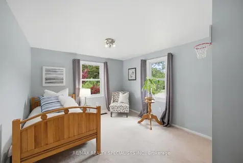 3051 Plum Tree Court Mississauga ON L5N 4X6