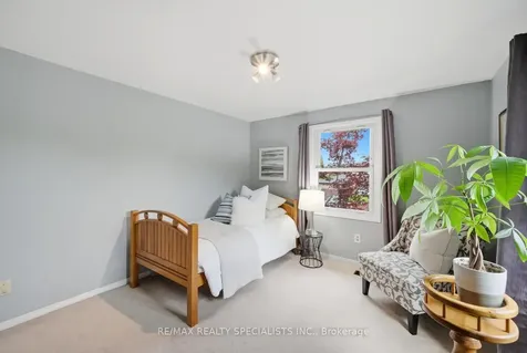3051 Plum Tree Court Mississauga ON L5N 4X6