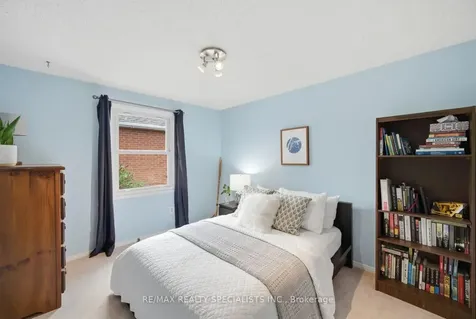 3051 Plum Tree Court Mississauga ON L5N 4X6